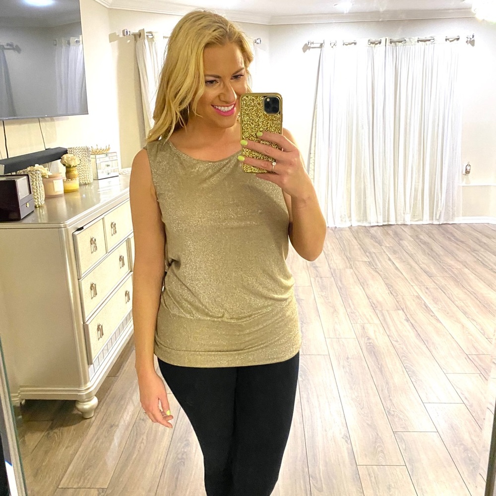 Sparkly Gold Backless‎ Top 🤎